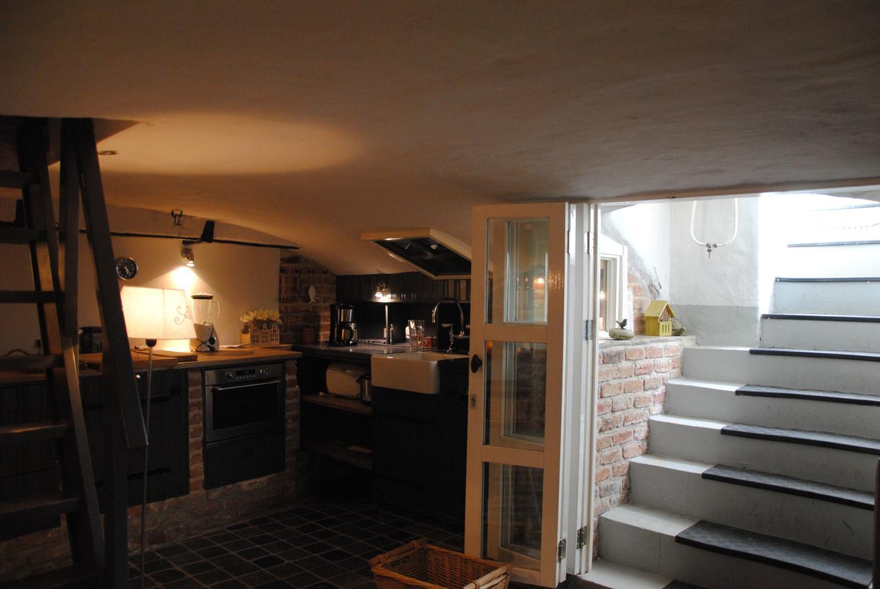 Bed & Breakfast Adrichem En Scherpenseel 미델뷔르흐 외부 사진